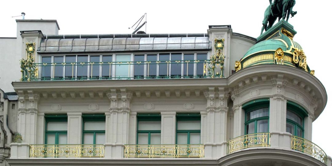 Vergolderarbeiten am Husarenhaus am Kohlmarkt 1 in Wien